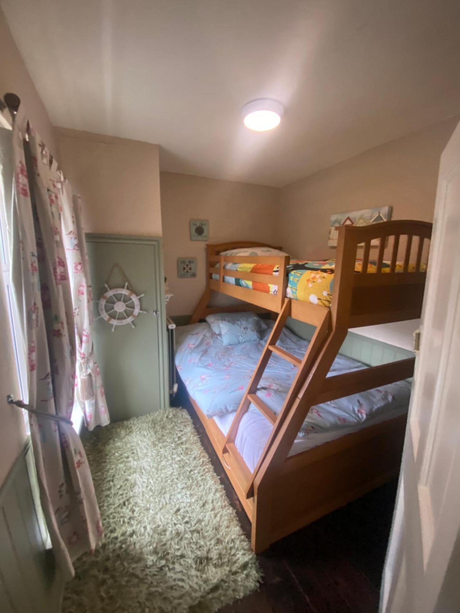 3 Bed Town House Llandeilo Carmarthenshire Villa Buitenkant foto