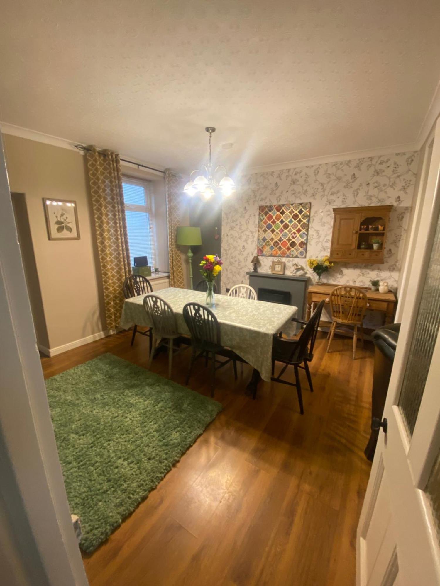 3 Bed Town House Llandeilo Carmarthenshire Villa Buitenkant foto