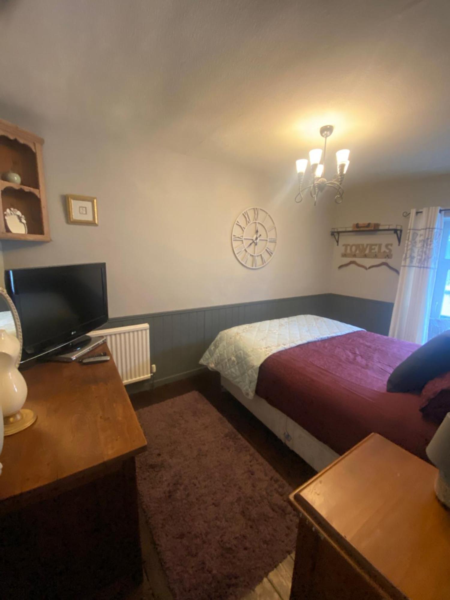 3 Bed Town House Llandeilo Carmarthenshire Villa Buitenkant foto